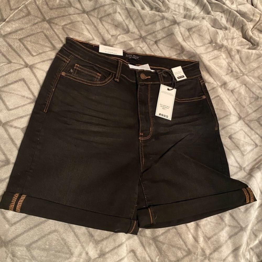 NWT Judy Blue High Rise Mid Thigh Shorts size Large